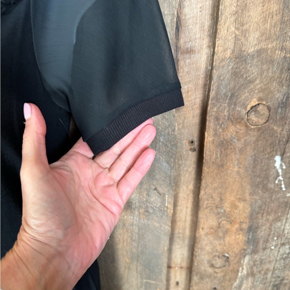 Robb & Nikki Black Top with Ruffles - Size XSmall - NWT - Picture 3 of 9